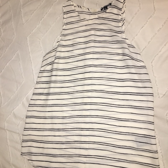 Size S* Black striped Tank - Picture 2 of 4